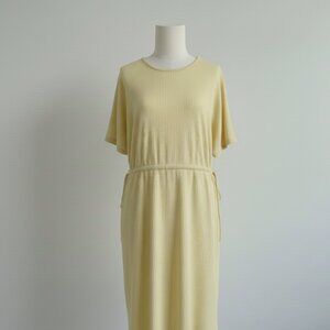 Like New Oak and Fort Pastel Yellow Ribbon Tie Knit Dress